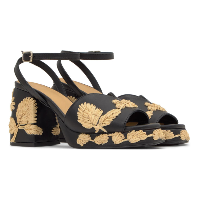 Sandalia Vasilia con motivos florales 10cm
