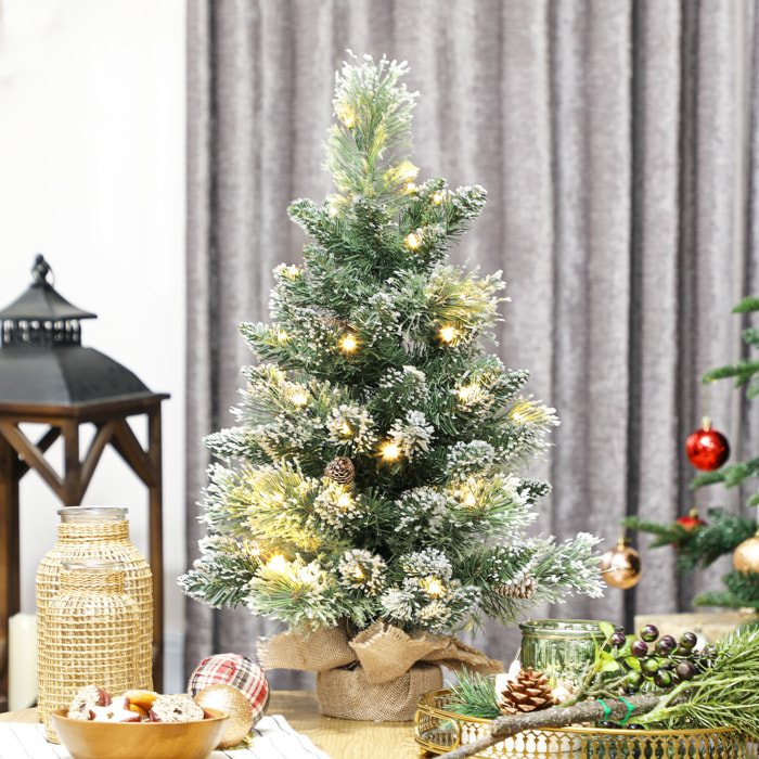 Sapin de Noël artificiel LED enneigé de table bureau H.60cm - 64 branches, 6 pommes de pin - toile de lin