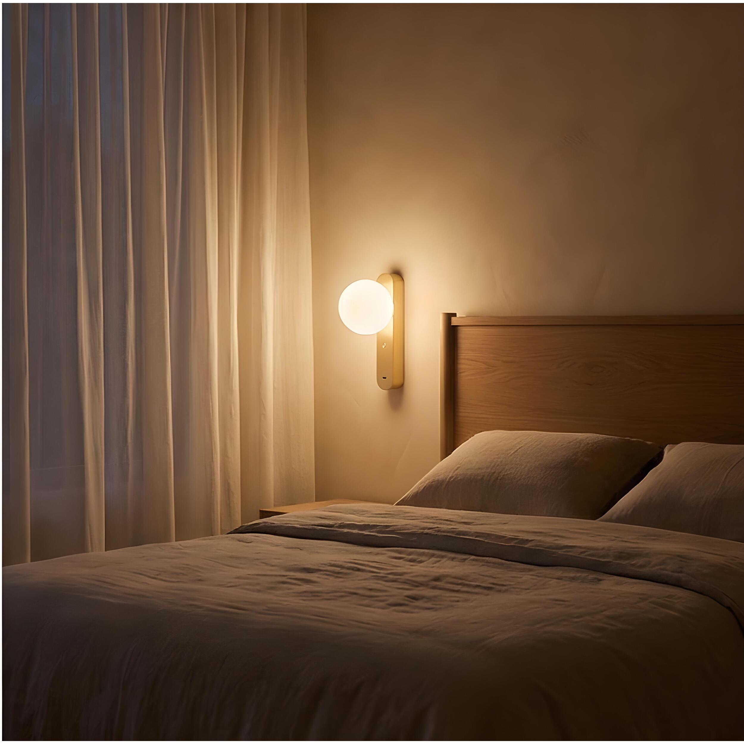 Ledsc4 LedsC4 - Aplique de Pared con USB, Iluminación LED Interior, Oro Mate, Eficiencia Energética, Diseño Moderno, Versátil para Proyectos Residenciales y Comerciales