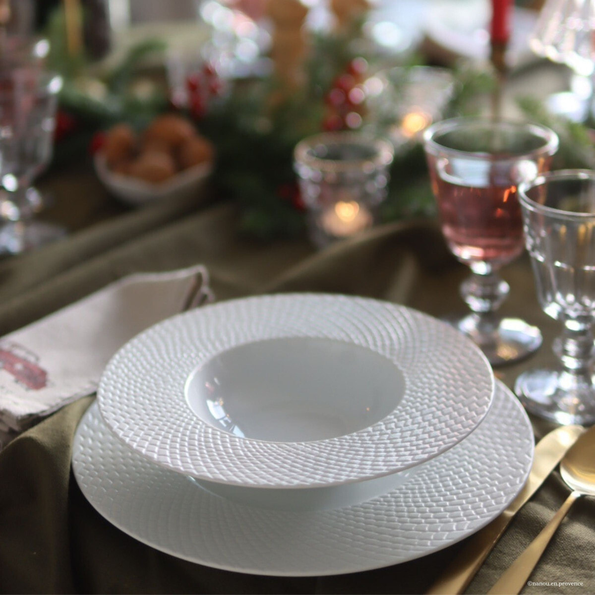 Sherane - Set di stoviglie da 18 pezzi