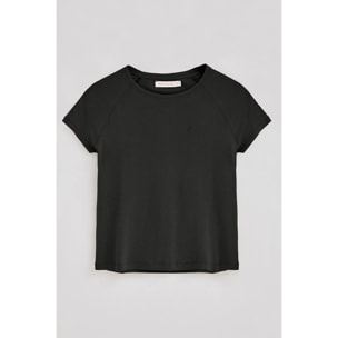Camiseta negra Hesperia con monograma bordado