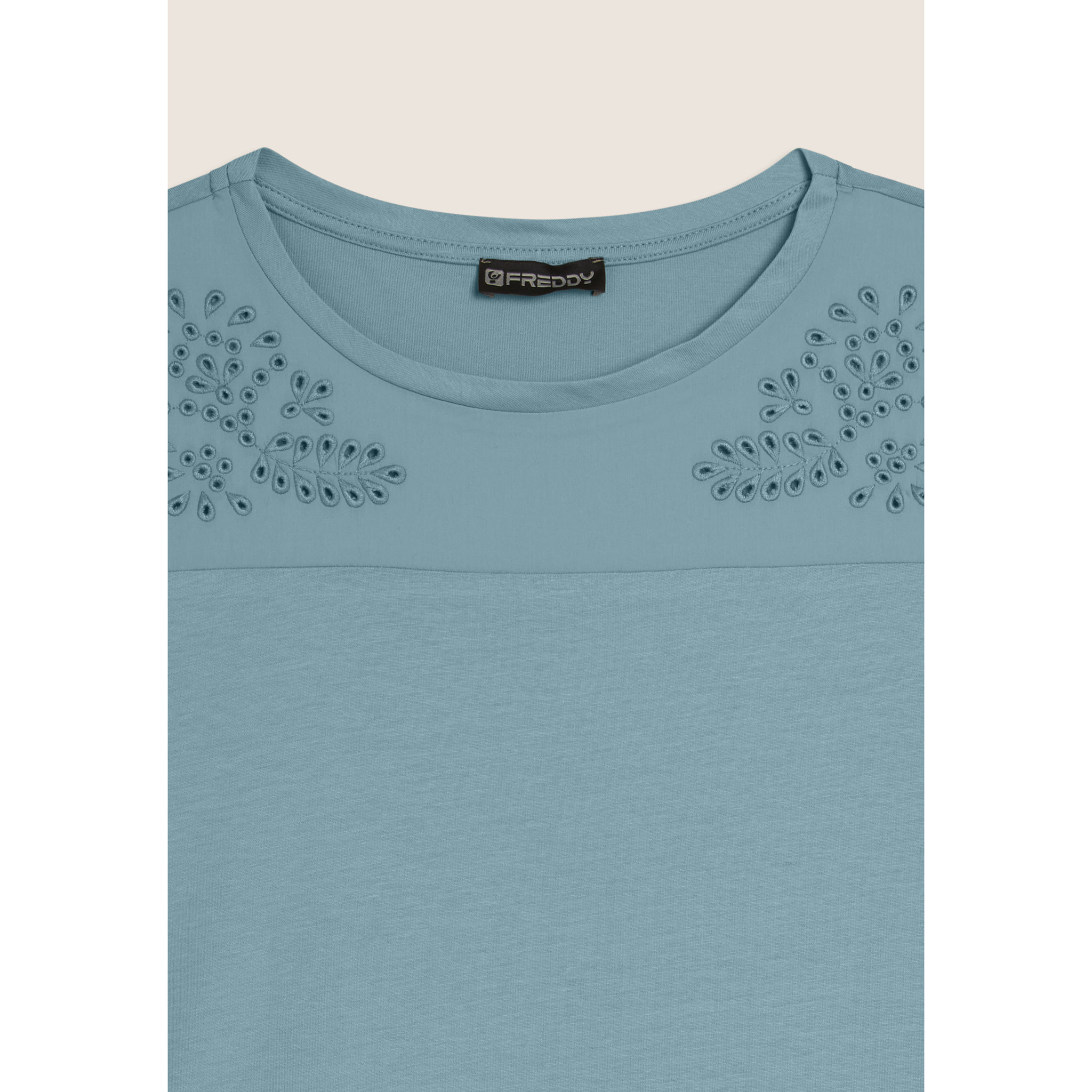 T-shirt in Jersey con Ricami Floreali