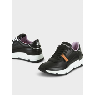 SNEAKER MUJER P06 DE PIEL Y PIEL EFECTO ESPEJO NEGRO PLATA