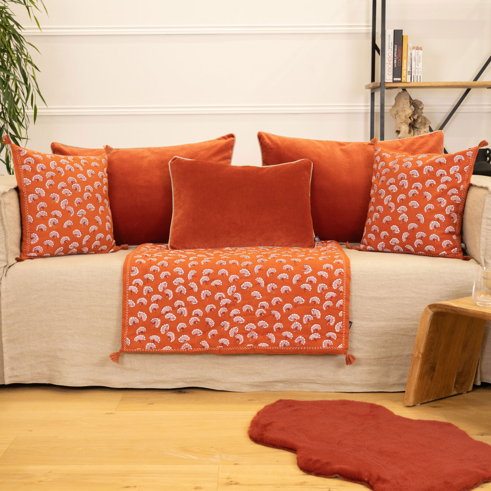 Coussin décoratif imprimé motif floral - Brique