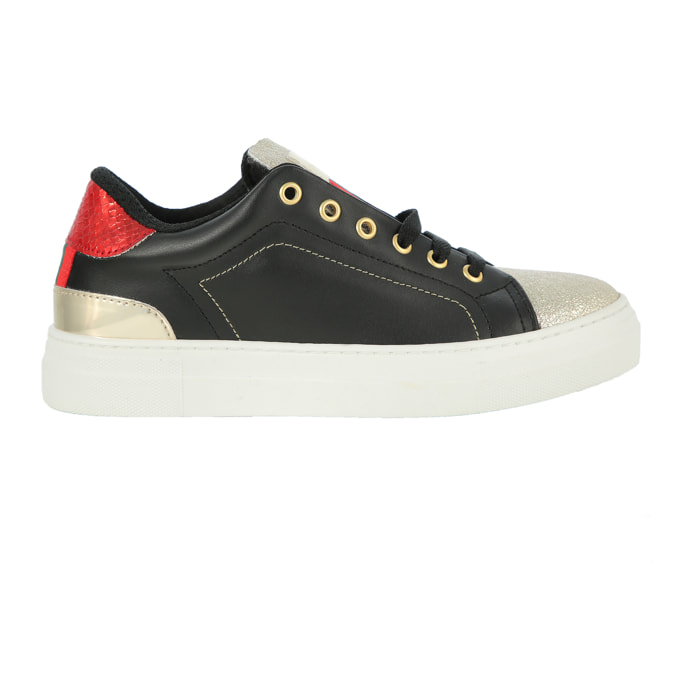 Sneakers in pelle con inserto laminato