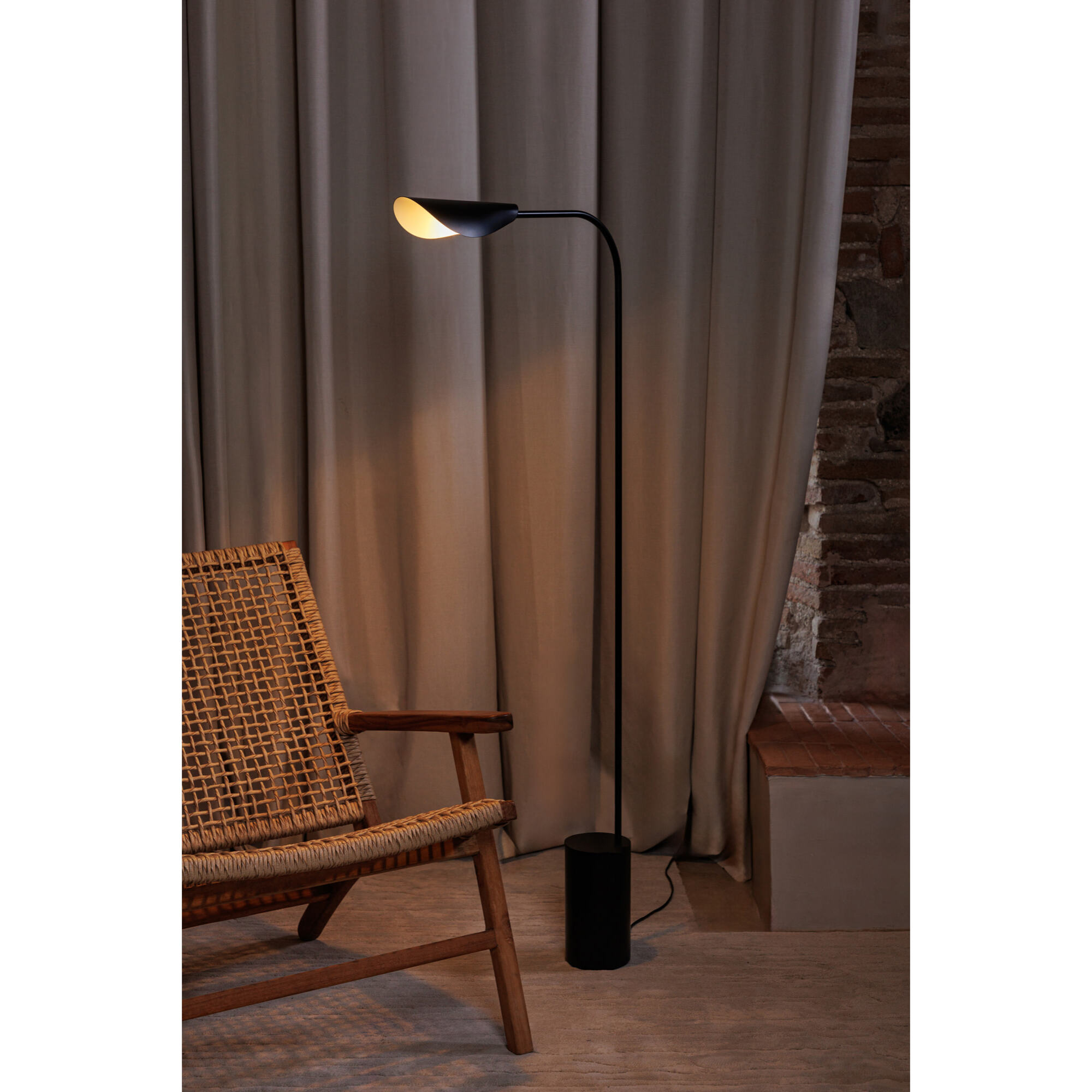 LIGGERA Lampadaire noir