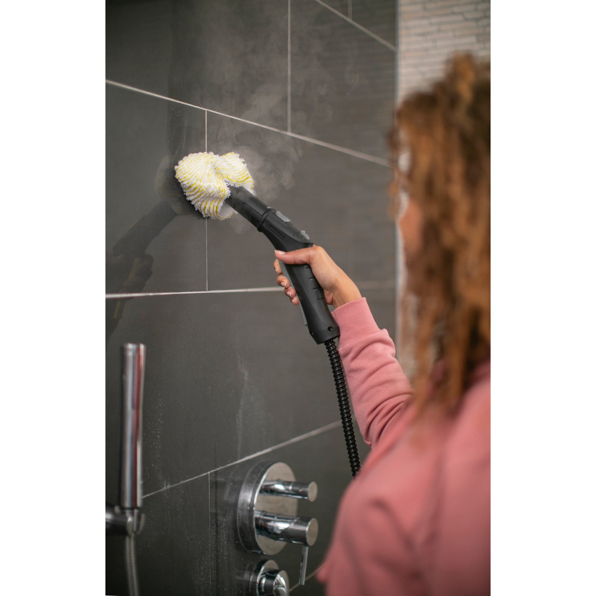 Nettoyeur vapeur Karcher SC 3 EasyFix - Pression 3.5 bar- Débit vapeur 40 g/min- Temps de chauffe rapide- Kit sols Easyfix