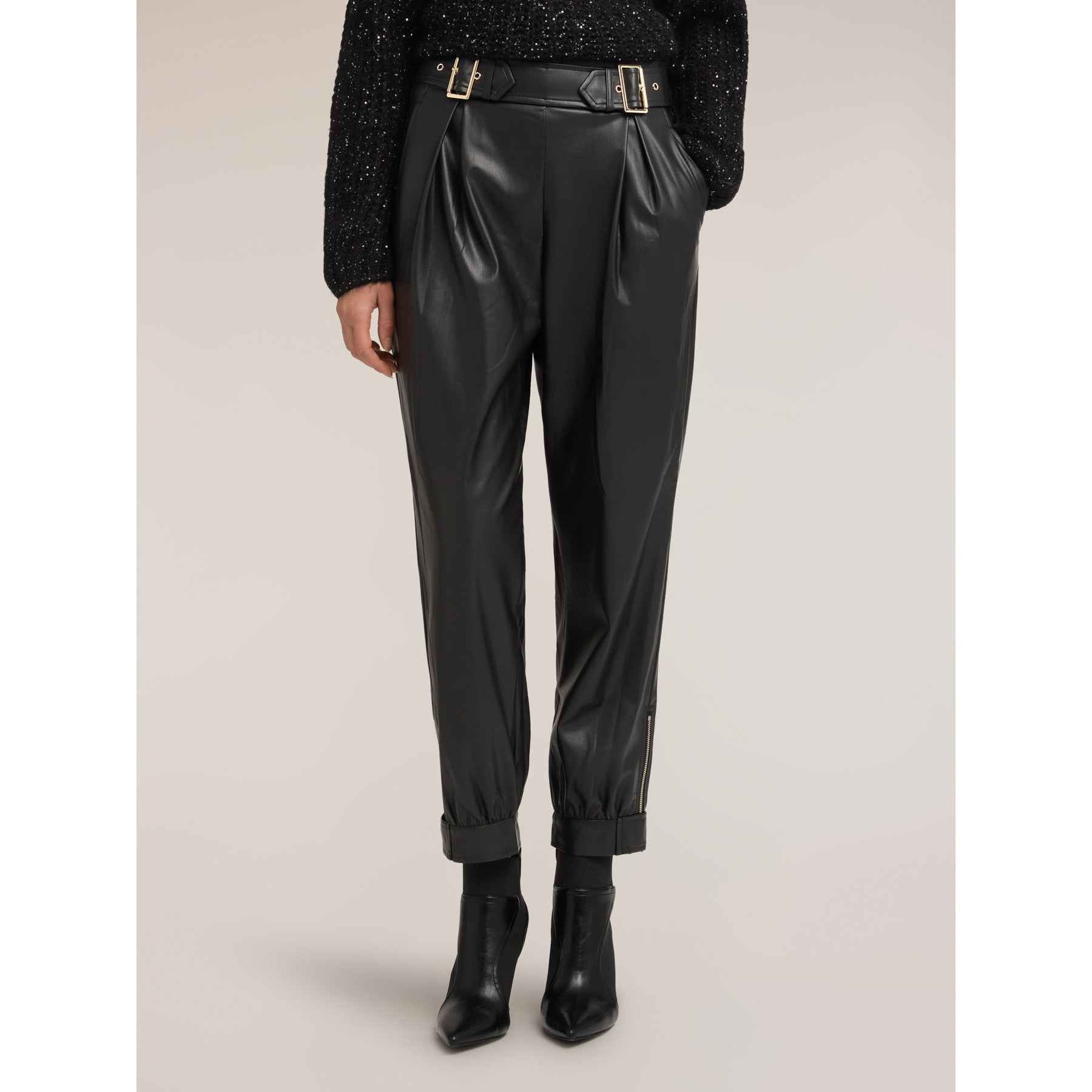 Motivi - Pantaloni carota con cintura - Nero