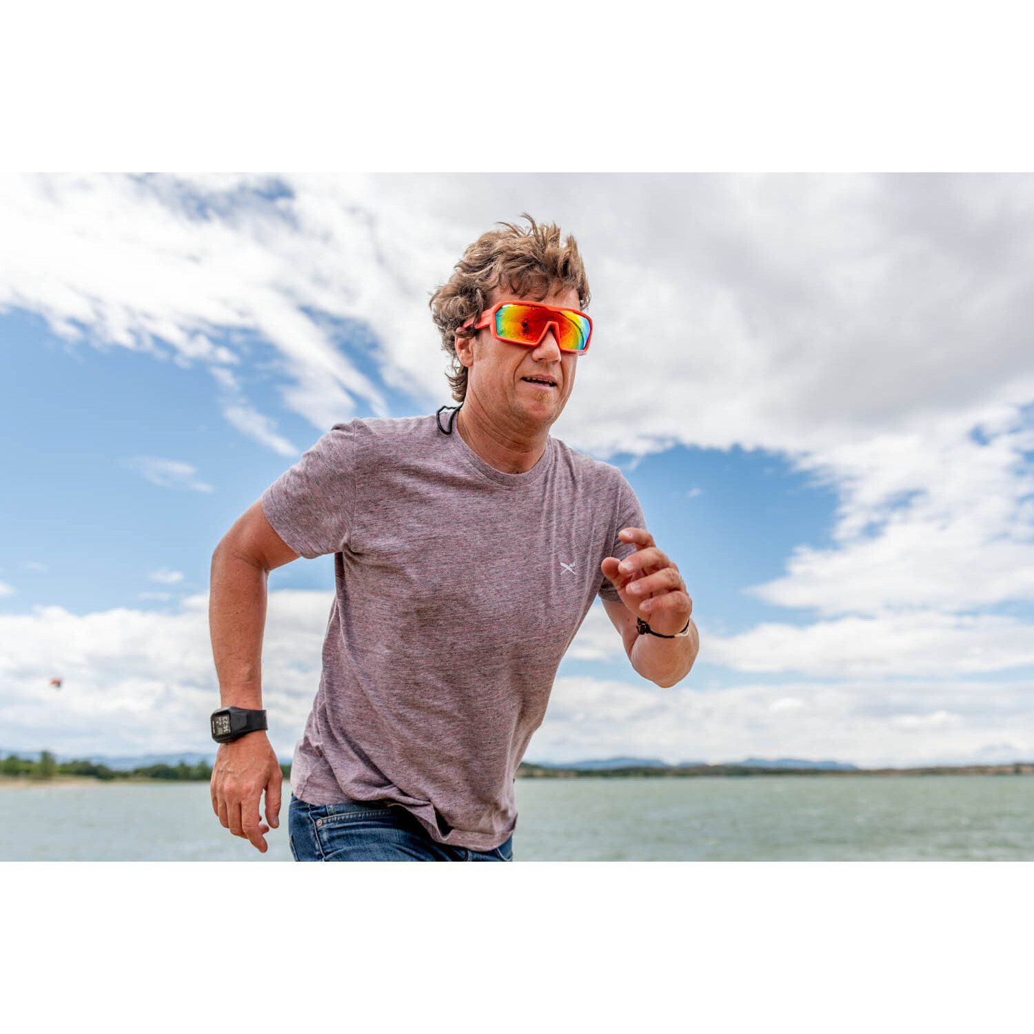 Gafas de deportes acuáticos OCEAN CHAMELEON - Rojo mate / Revo roja con plaquetas puntas y espuma rojas con correa roja
