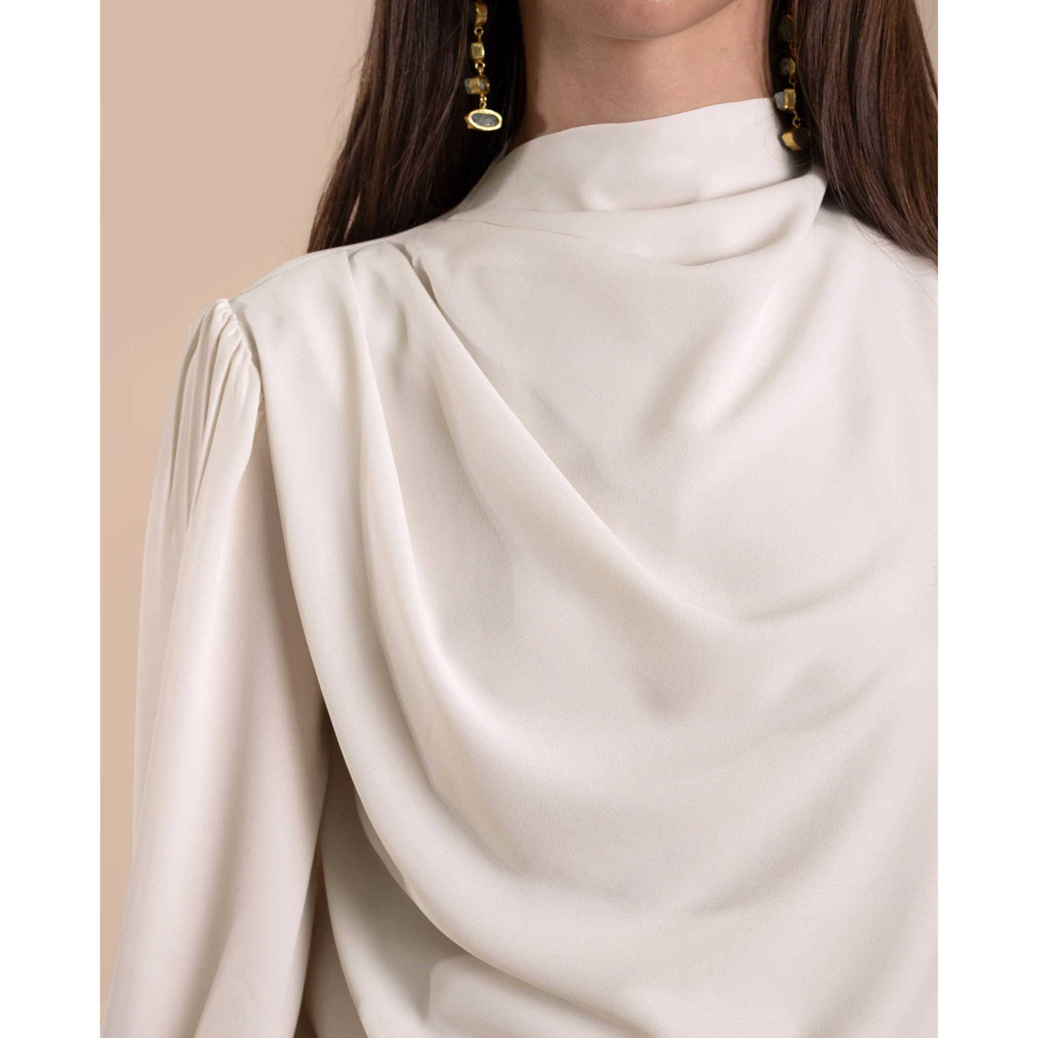 Blusa de mujer con una manga