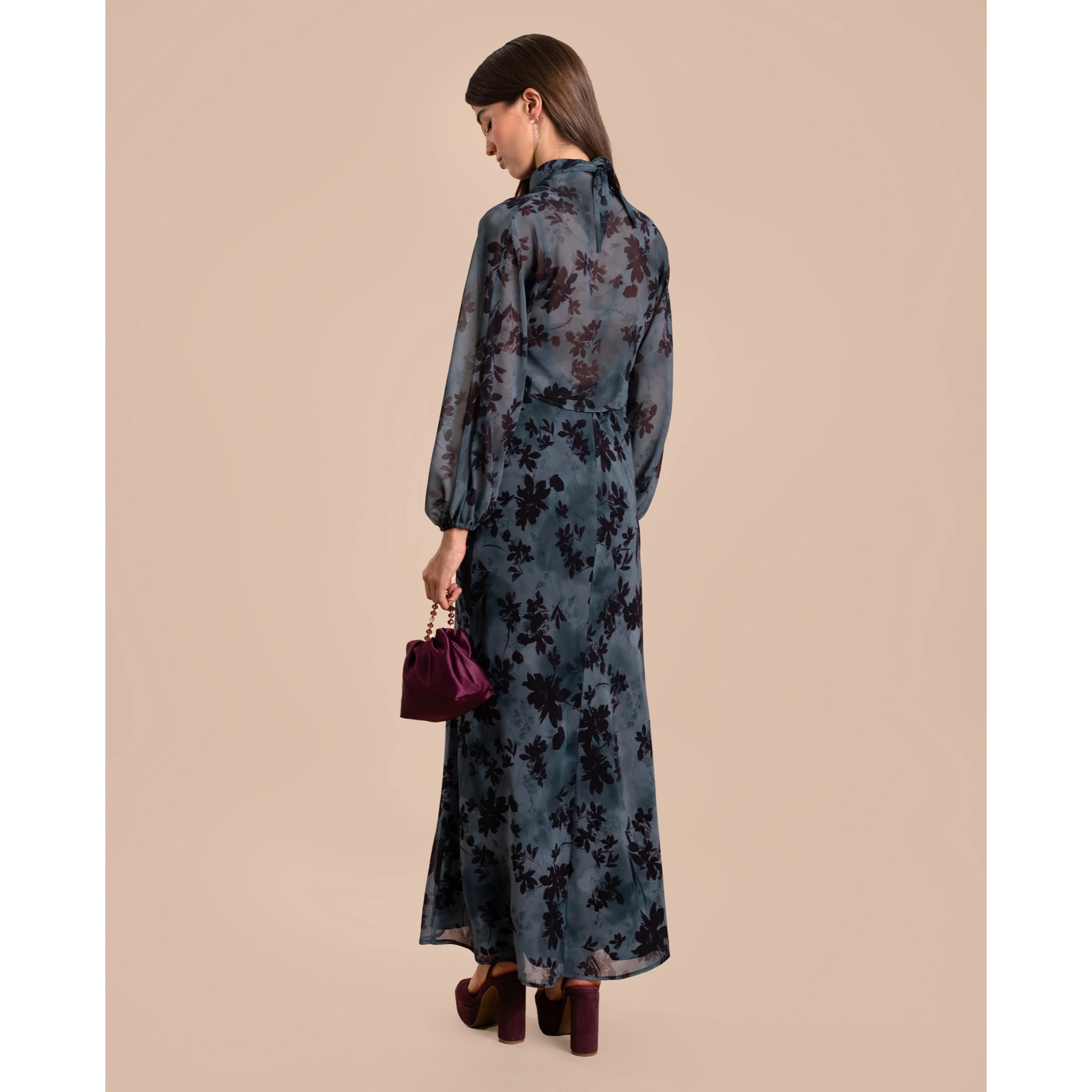 Vestido lencero con tirantes