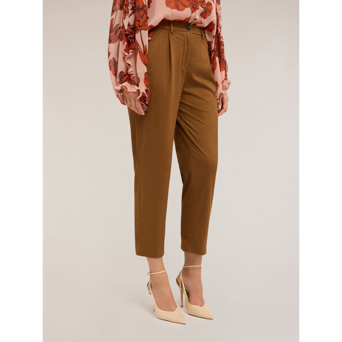 Motivi - Pantalones regular con pliegues - Marrón