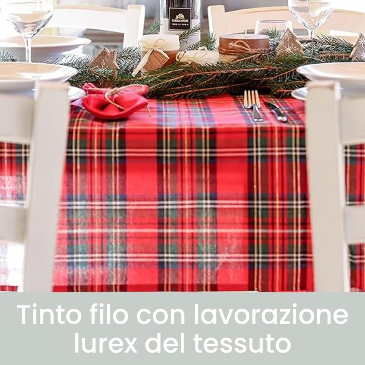 Runner natalizio rettangolare in cotone tartan con lurex, elegante decorazione per tavola delle feste, design scozzese raffinato e luminoso, resistente e pratico, facile da lavare, ideale per pranzi e cene natalizie, Made in Italy