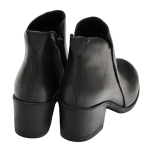 Tronchetto in vera pelle con tacco comodo