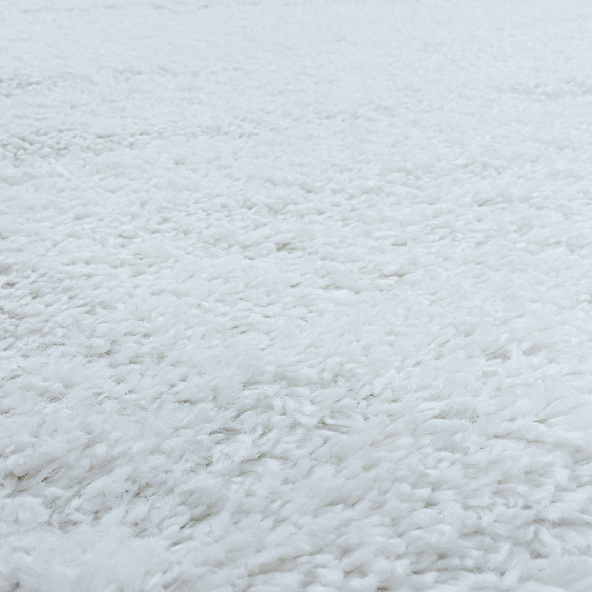 FLUFFY - Tapis shaggy uni à poils longs Blanc