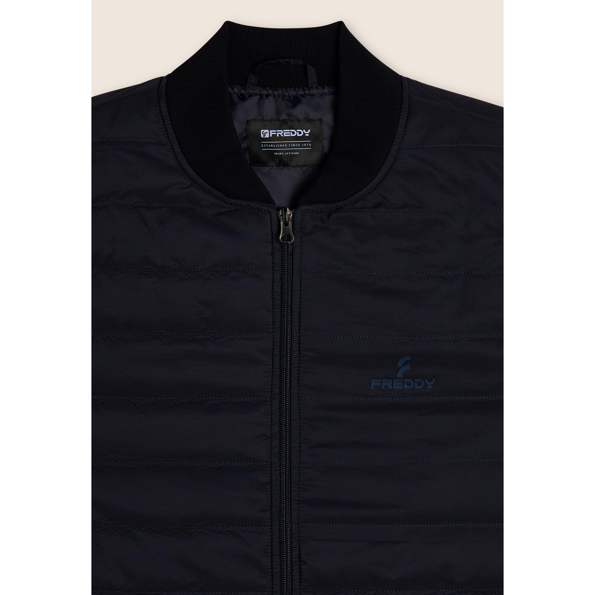 Gilet imbottito con collo alla coreana