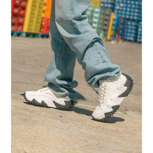 Zapatillas de tela blancas con plataforma y suela dentada