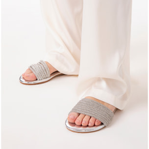 Sandalias planas plata con pedrería