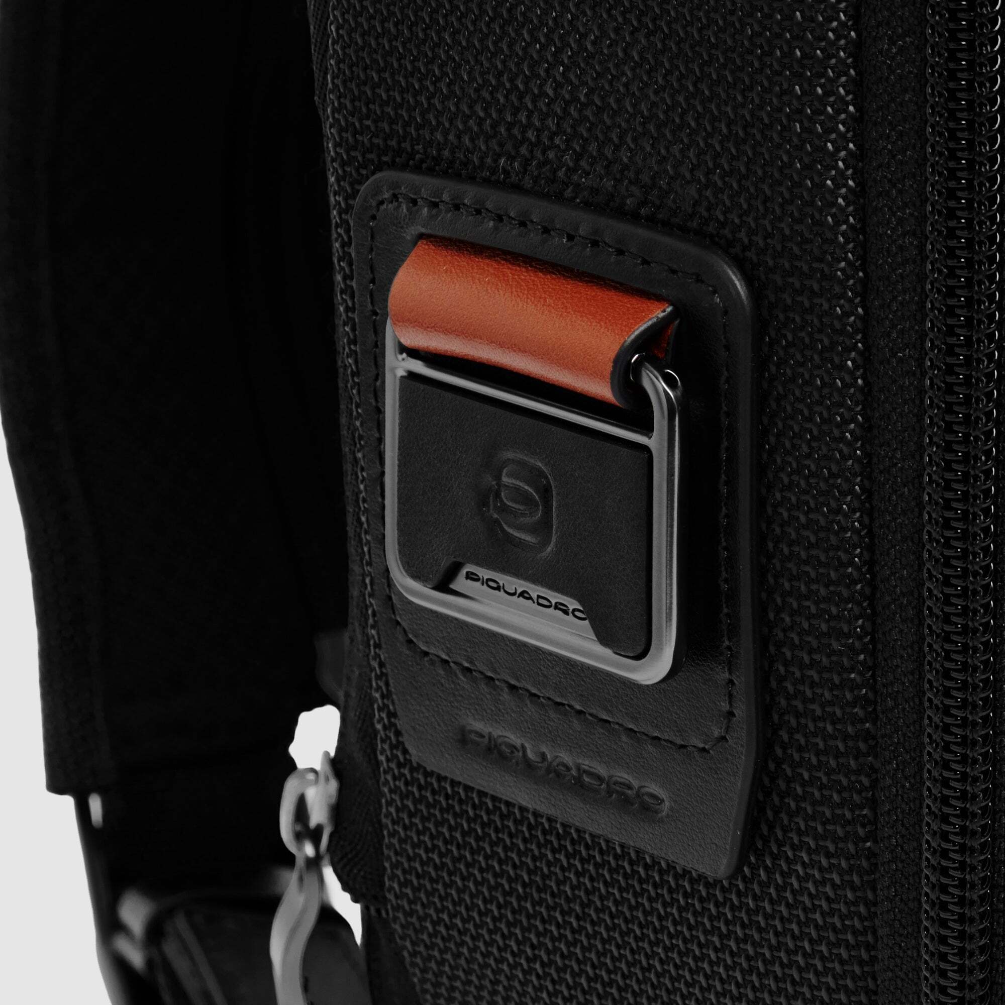 Piquadro Zaino monospalla uomo porta iPad®, espandibile
