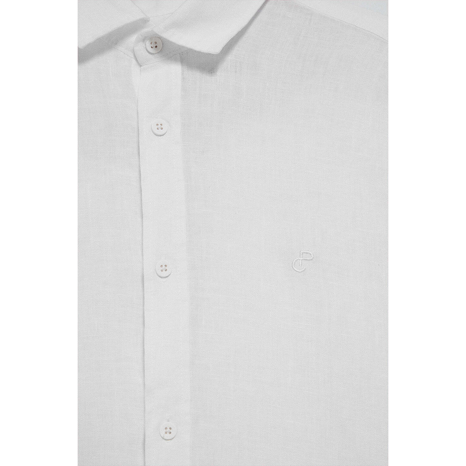 Camisa blanca de lino garment dye con monograma bordado