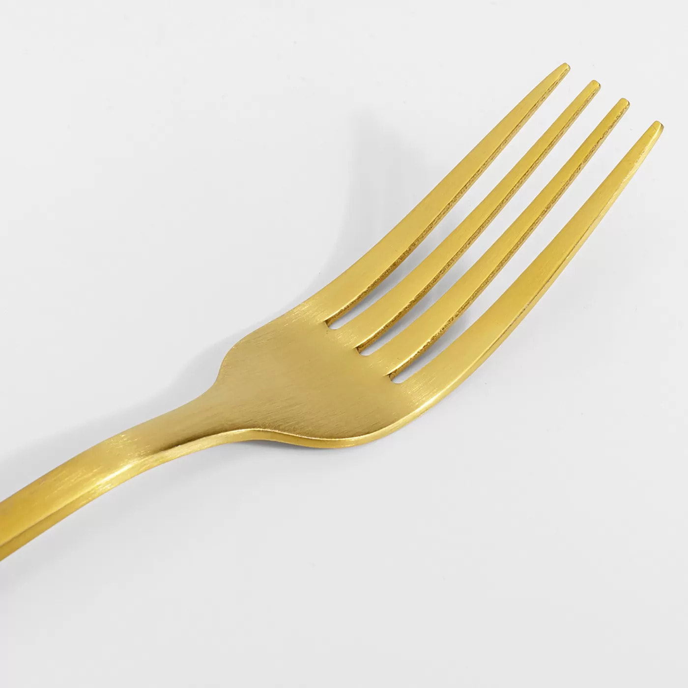 Couverts Cucina 16 pièces dorés Kare Design