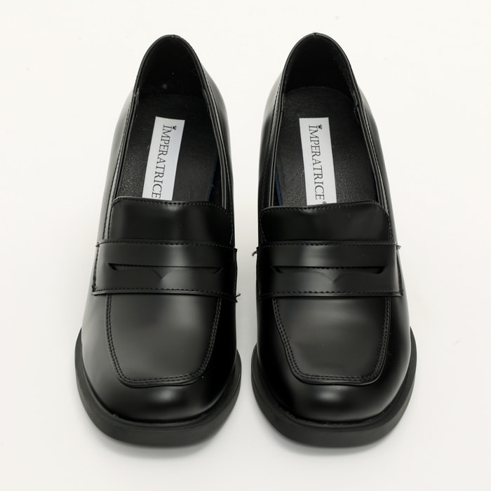 Mocassini in simil pelle con tacco comodo quadrato