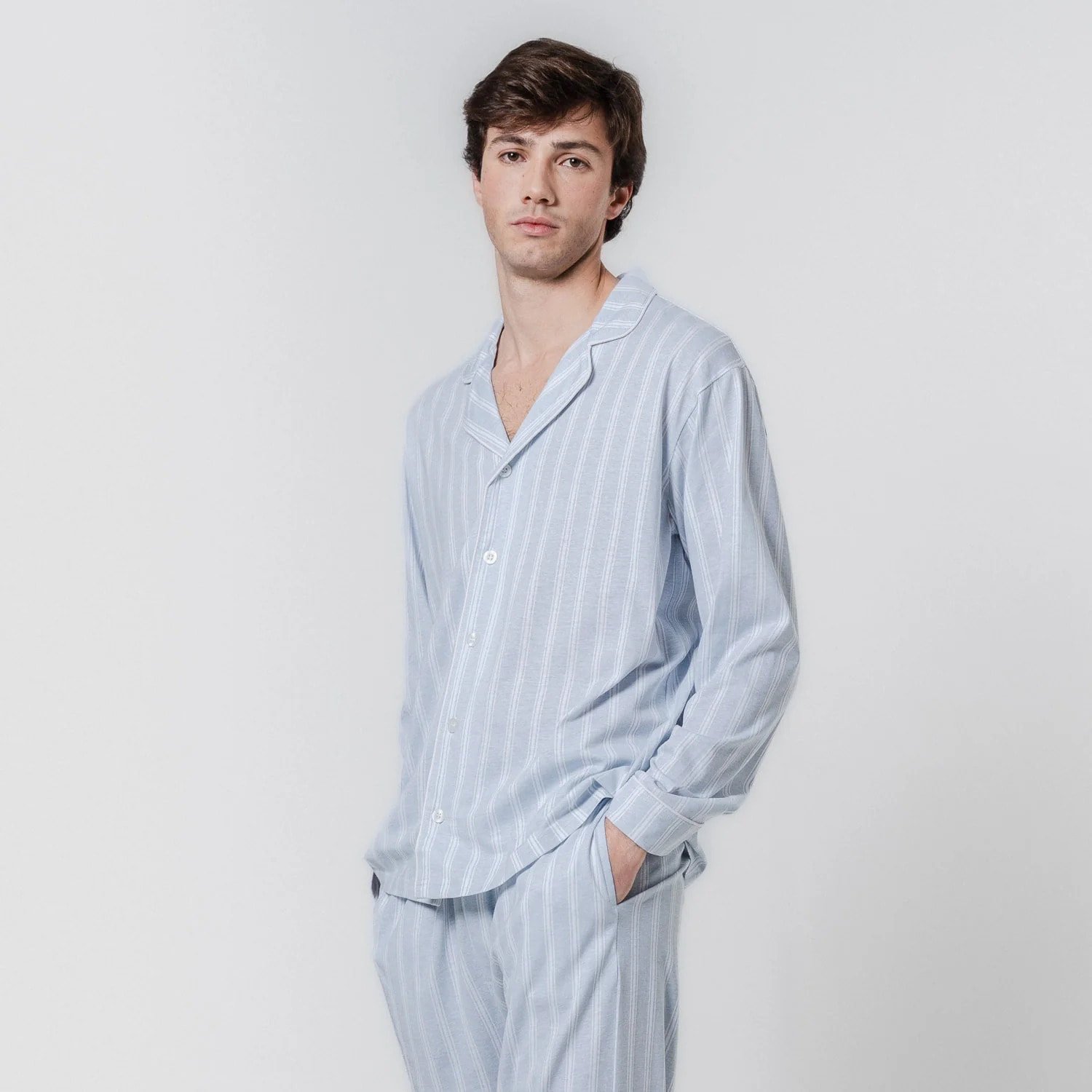 Pigiama lungo in cotone stile camicia con righe blu marsiglia