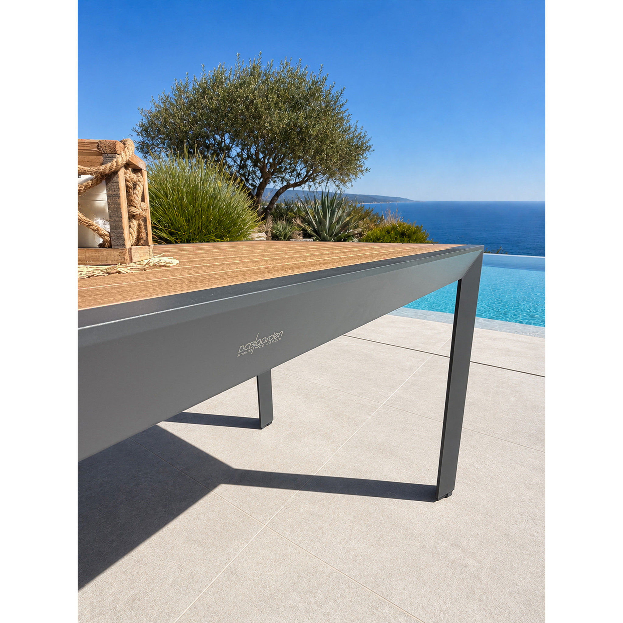 TONGA - Table de jardin en alu plateau polywood aspect bois