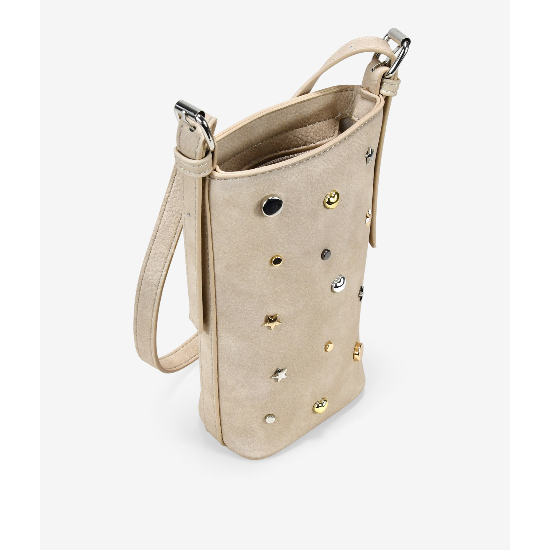 Bolso bandolera arena con apliques metálicos