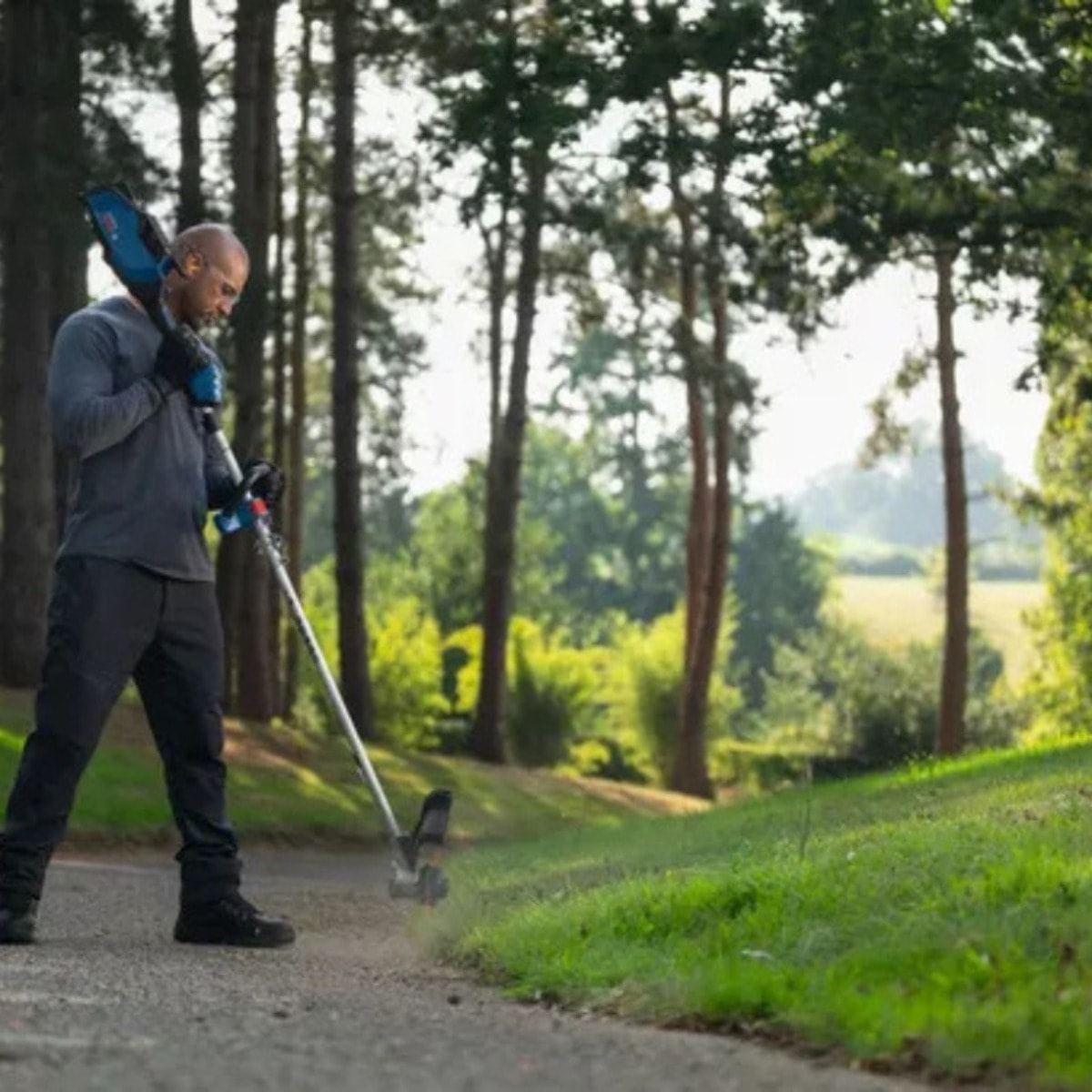 Coupe bordures sans fil GRT 18V-40 - BOSCH - sans batterie, ni chargeur - 06008D0200