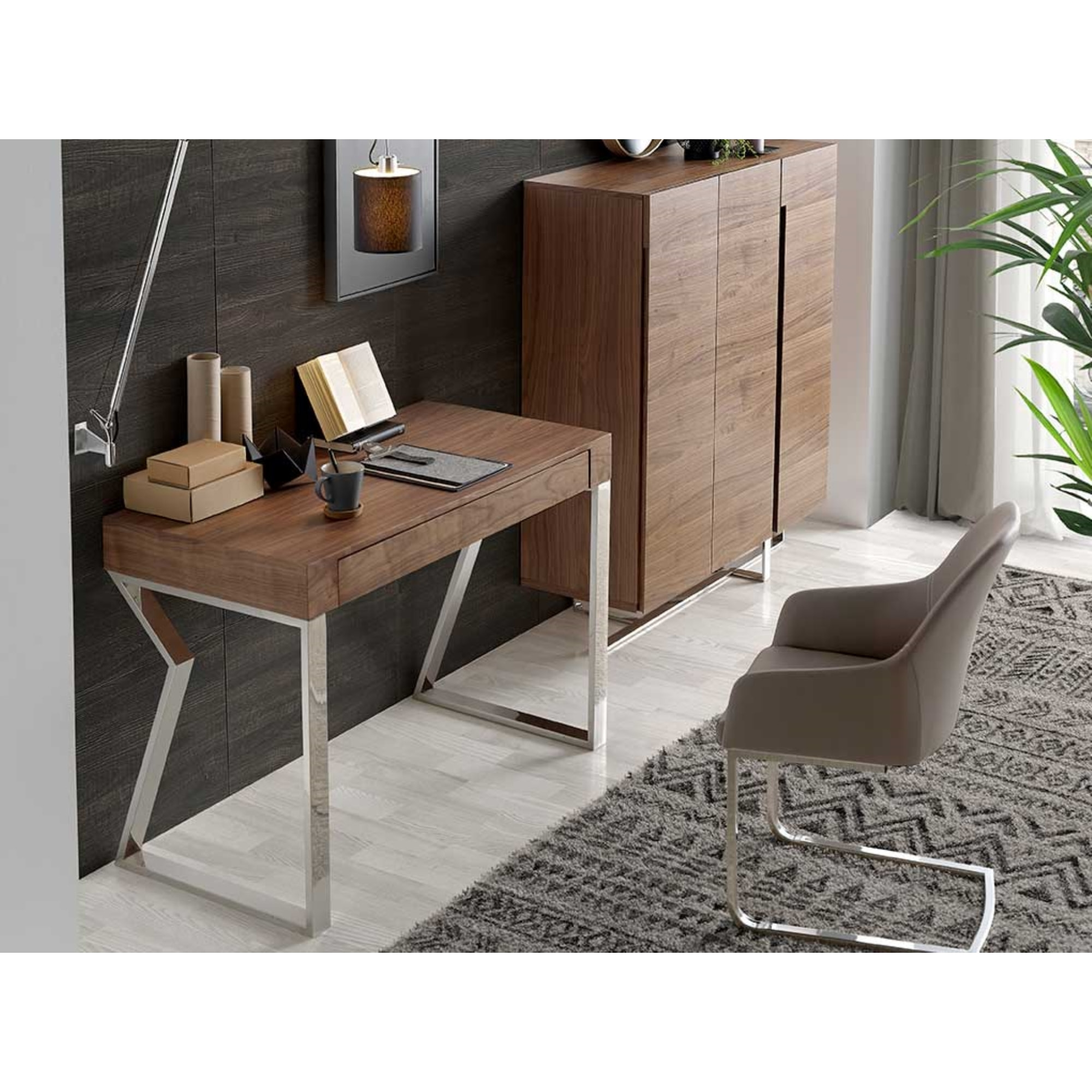 Escritorio – Nogal y metal cromado
