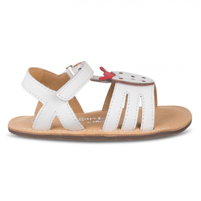 SANDALIA BAREFOOT BLANCA - MARIQUITA EN RELIEVE Y SUELA FLEXIBLE