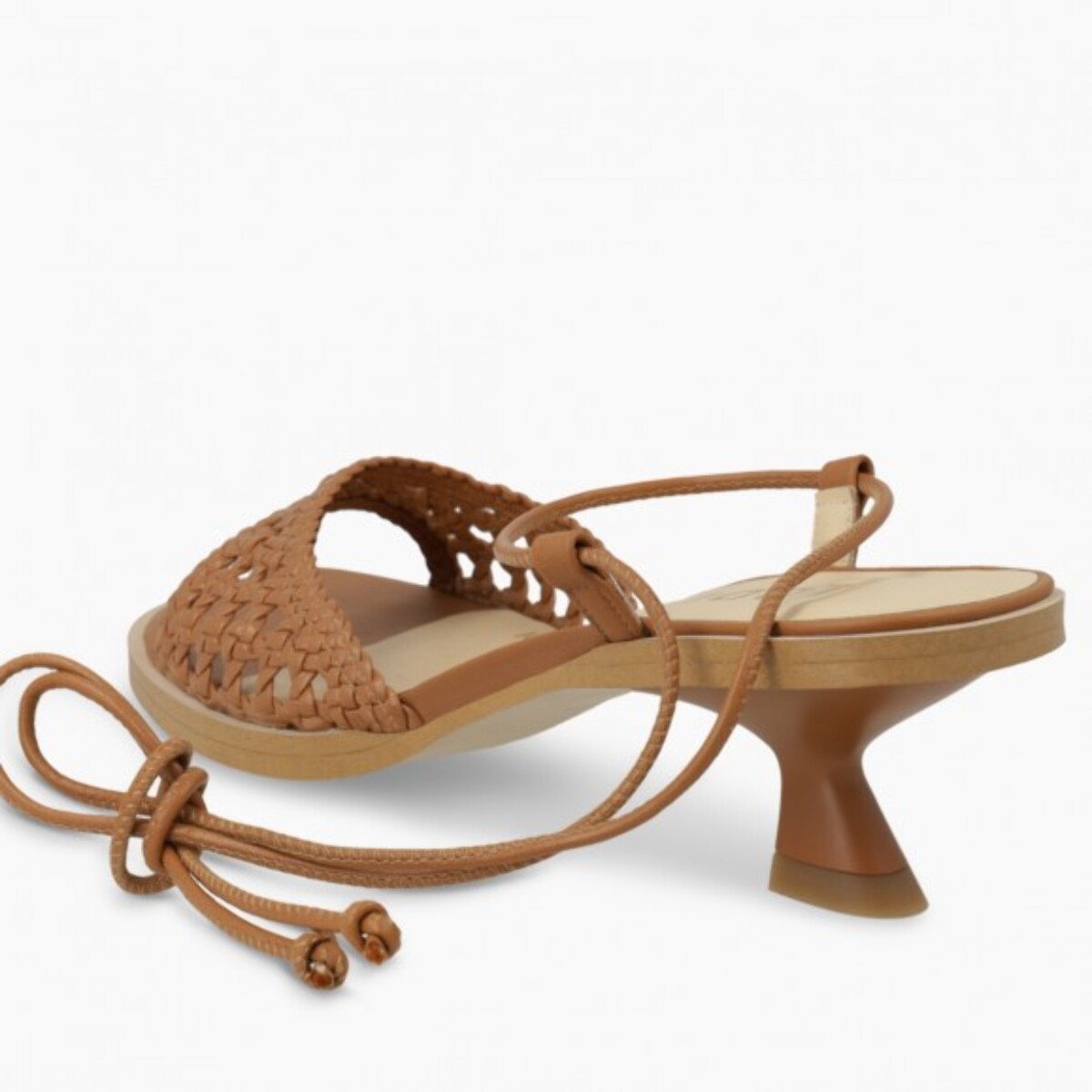 SANDALIAS MARRONES ILOTIS