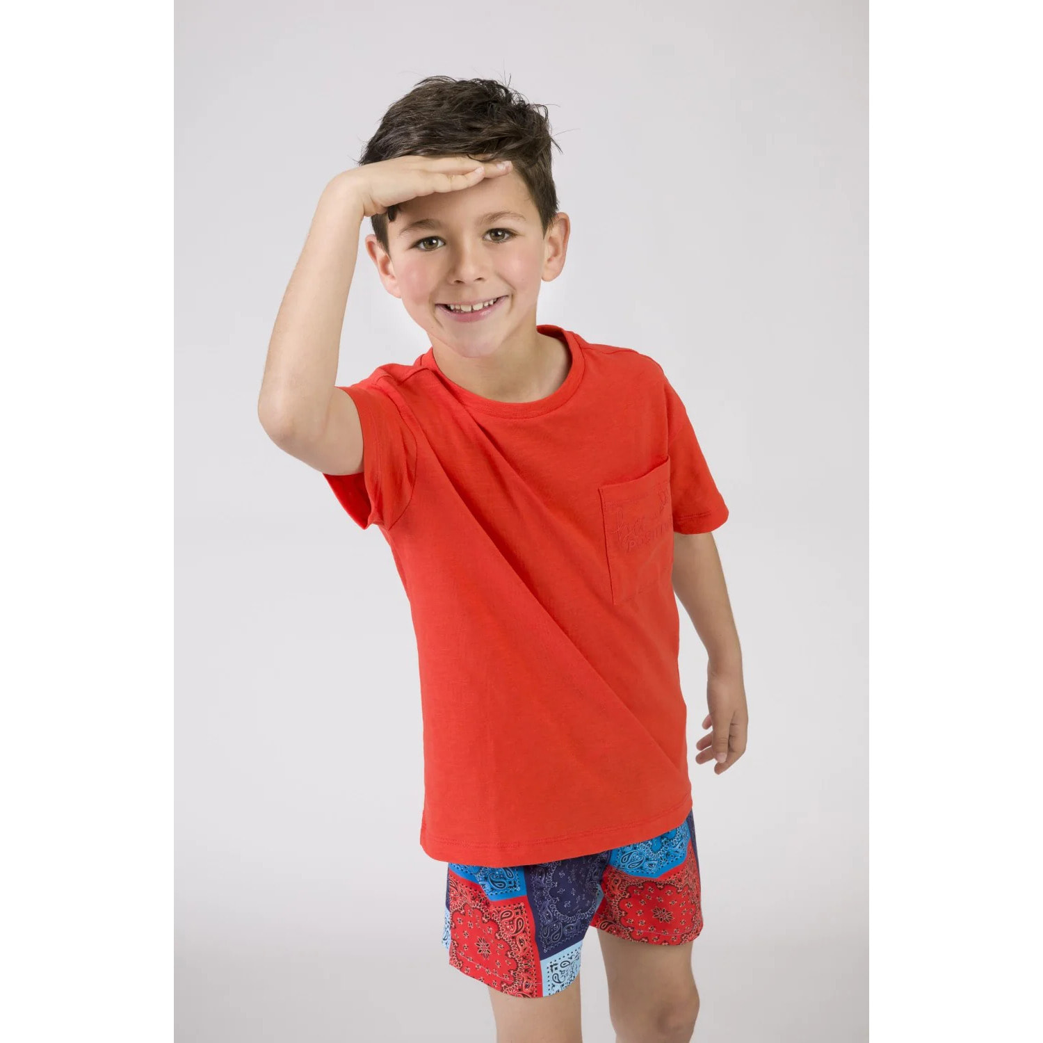 Camiseta de niño rojo