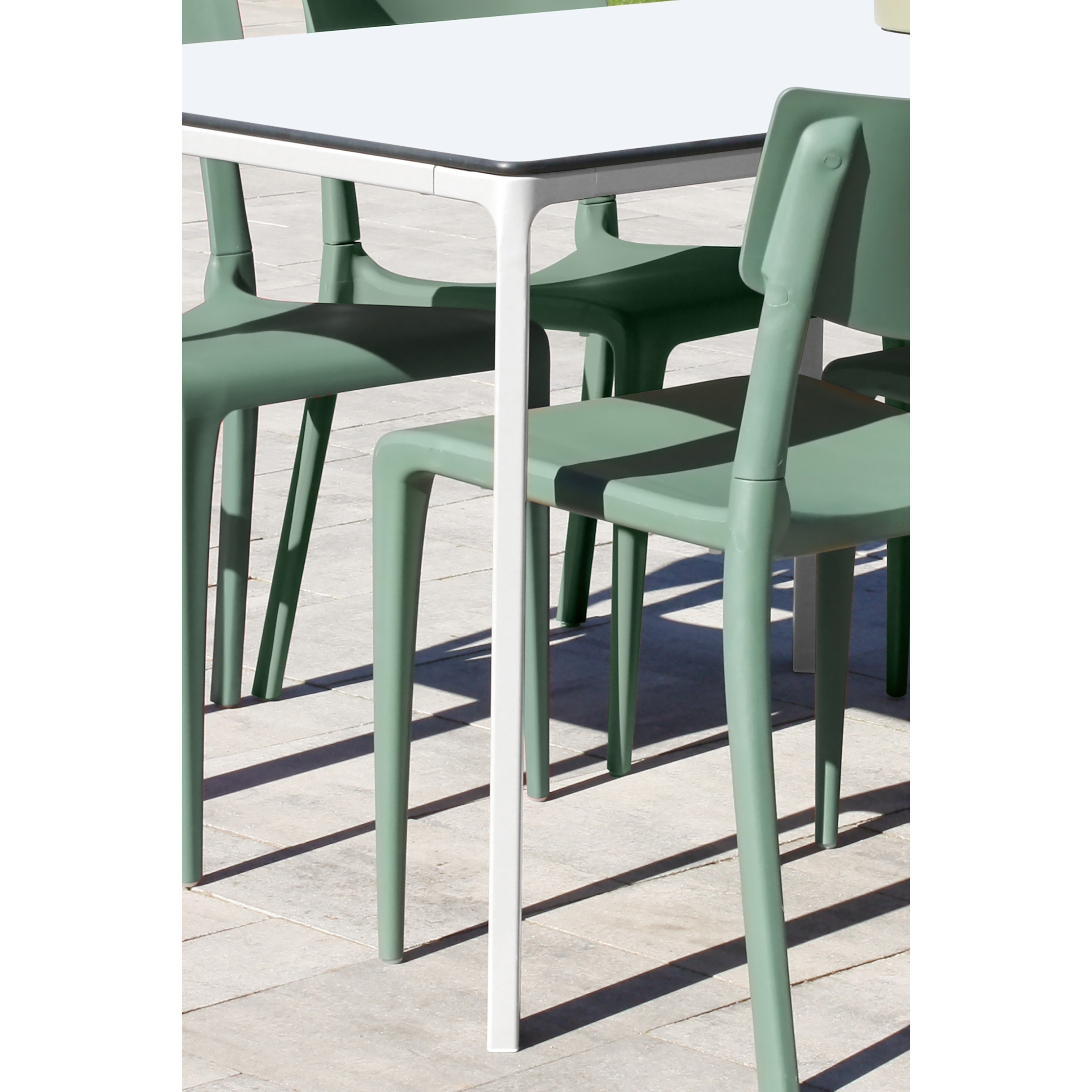 MEET - Table de jardin 6 places en aluminium laqué et peinture Epoxy blanc