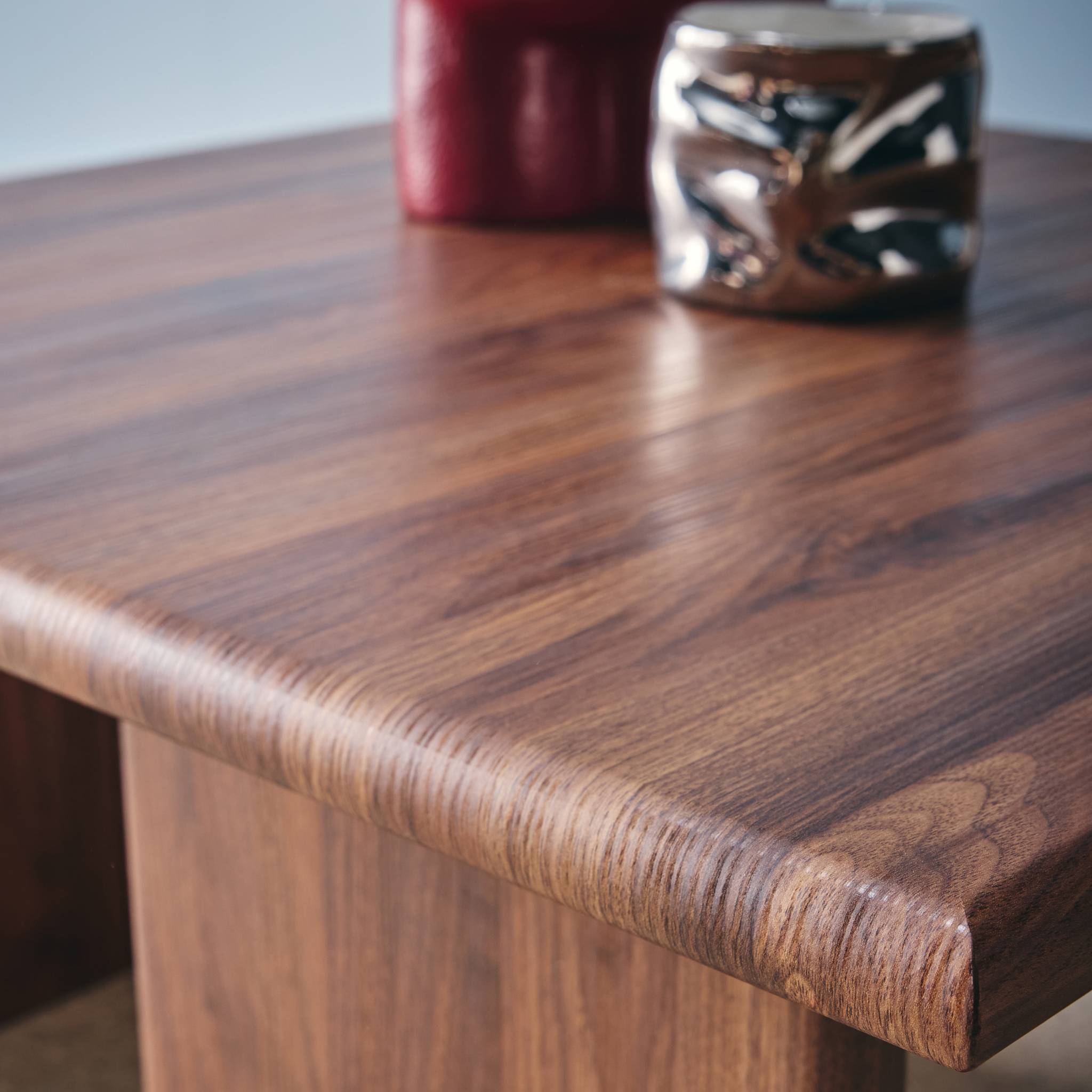 Table basse carré effet noyer 80 x 80cm