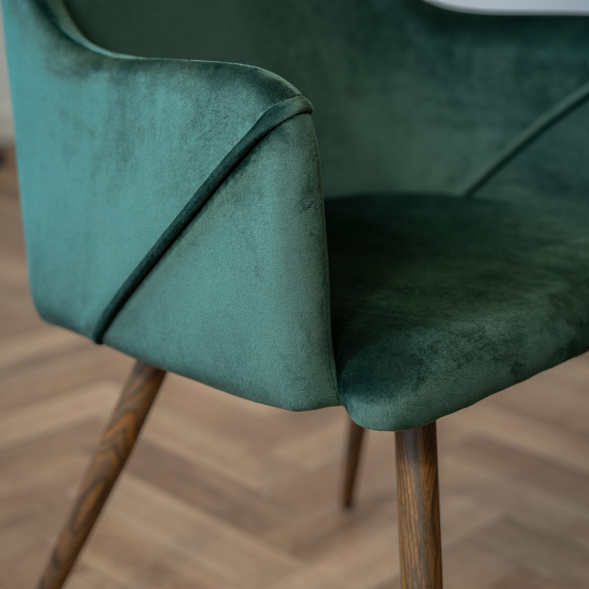 Table et chaises 4 personnes en velours vert et bois - Liwa