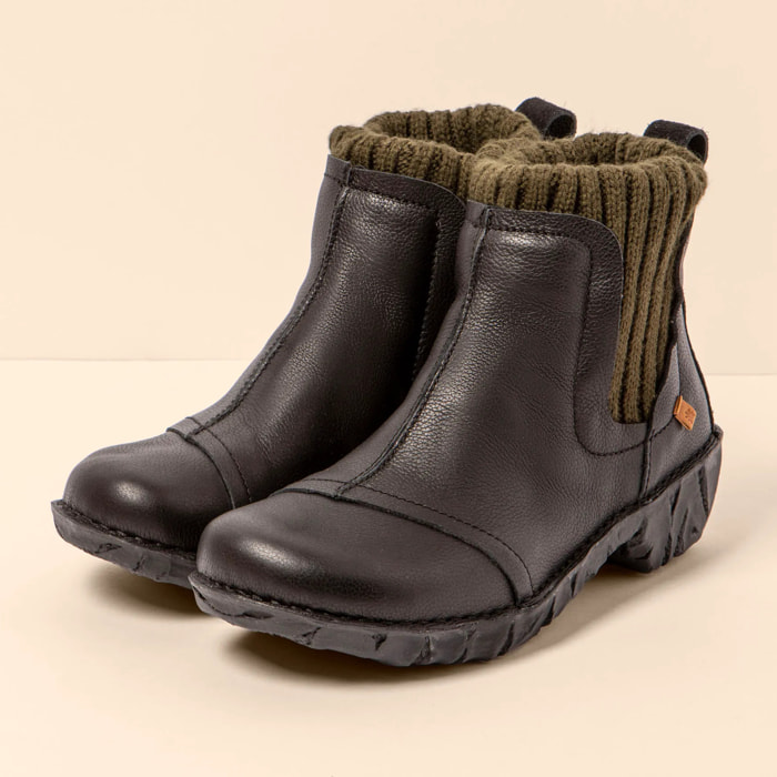Botines NE23 NATURAL GRAIN BLACK-BOSQUE/ YGGDRASIL color Black-bosque