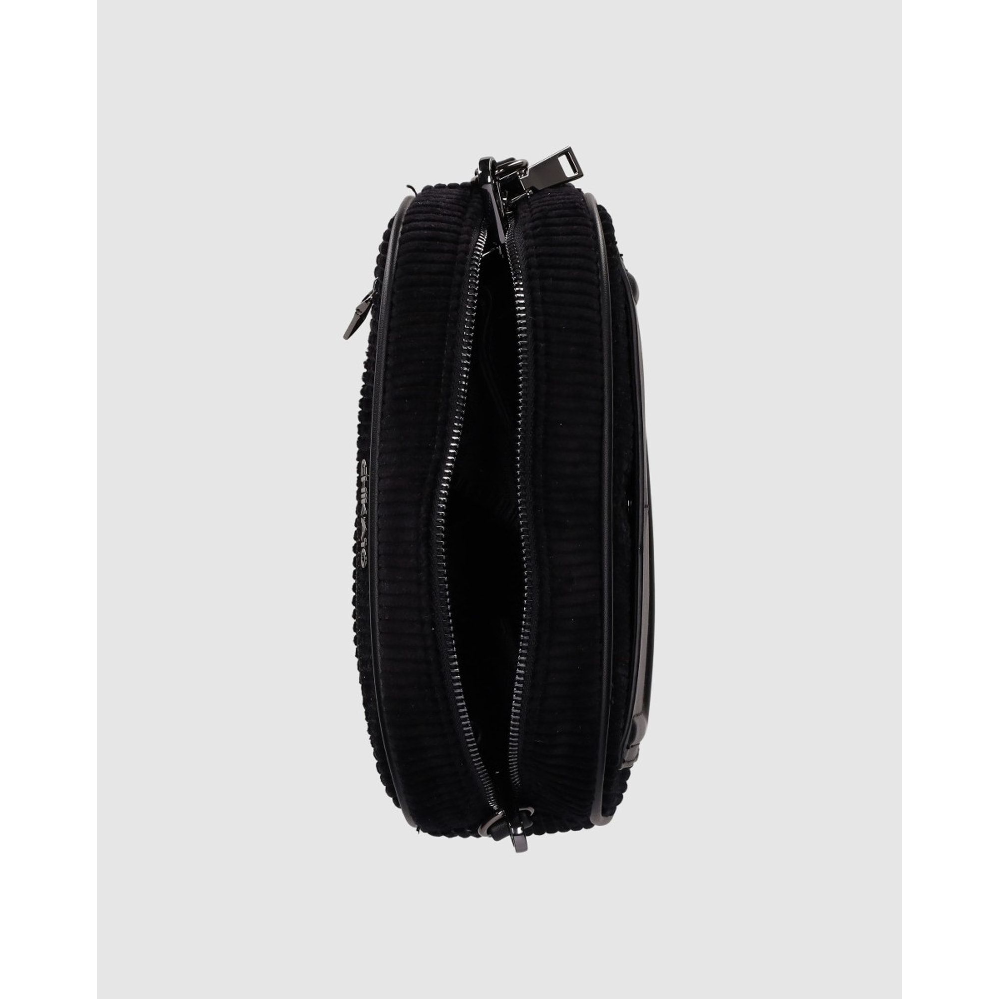 Bolso - Negro - Medida: 23 cm x 16 cm x 8 cm