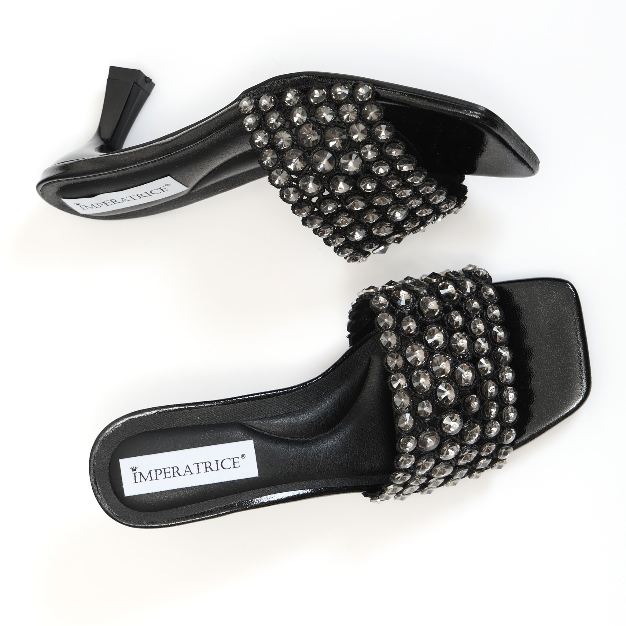 Sandali in simil pelle con tacco a rocchetto e fascia gioiello