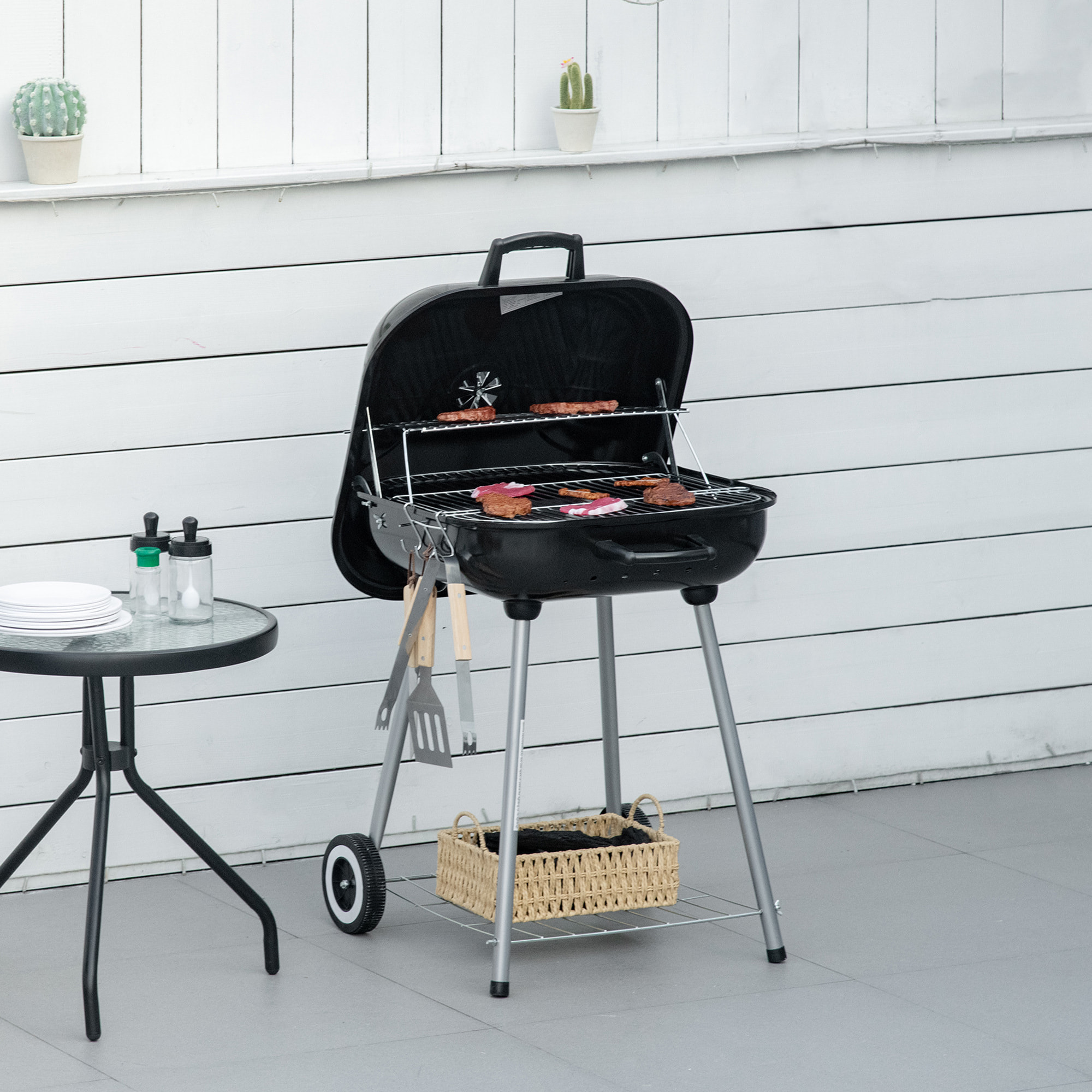 Barbecue à charbon - BBQ grill sur pied avec couvercle, roulettes - étagère, 3 crochets, 3 ustensiles, 2 grilles - acier émaillé noir