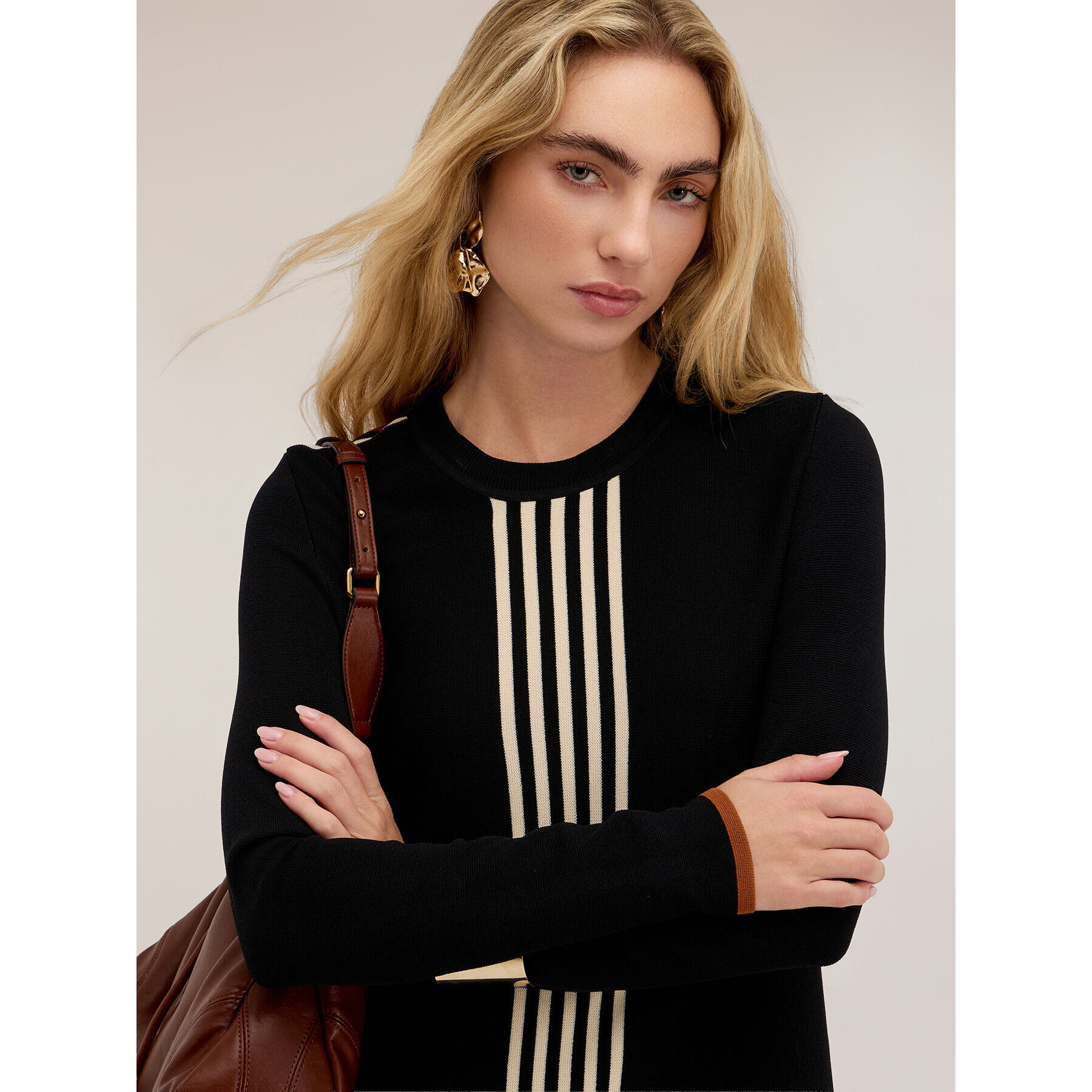 Motivi - Vestito svasato in maglia con dettaglio a righe - Nero