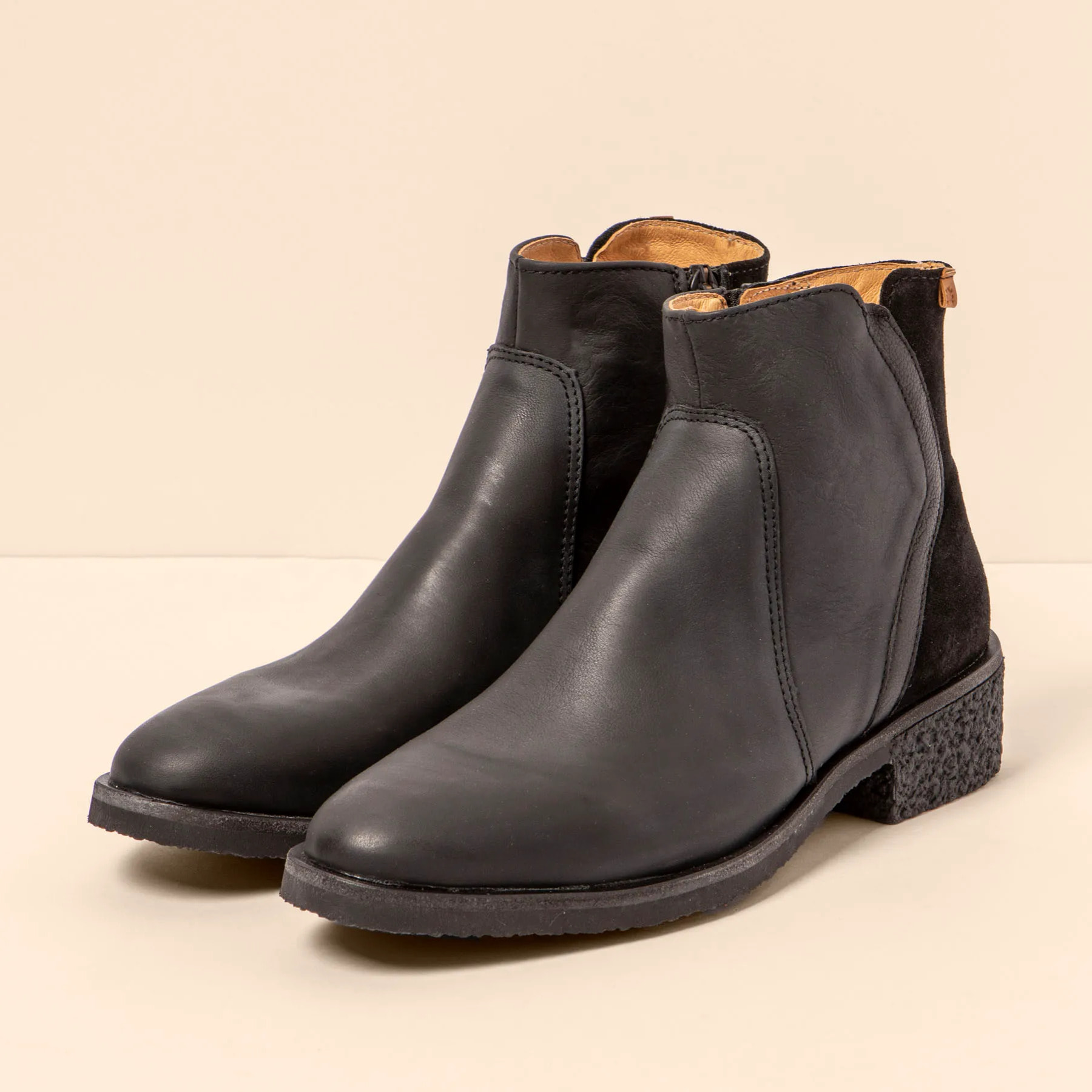 Botines con tacón N5946 MULTI LEATHER BLACK / IRATI color Black