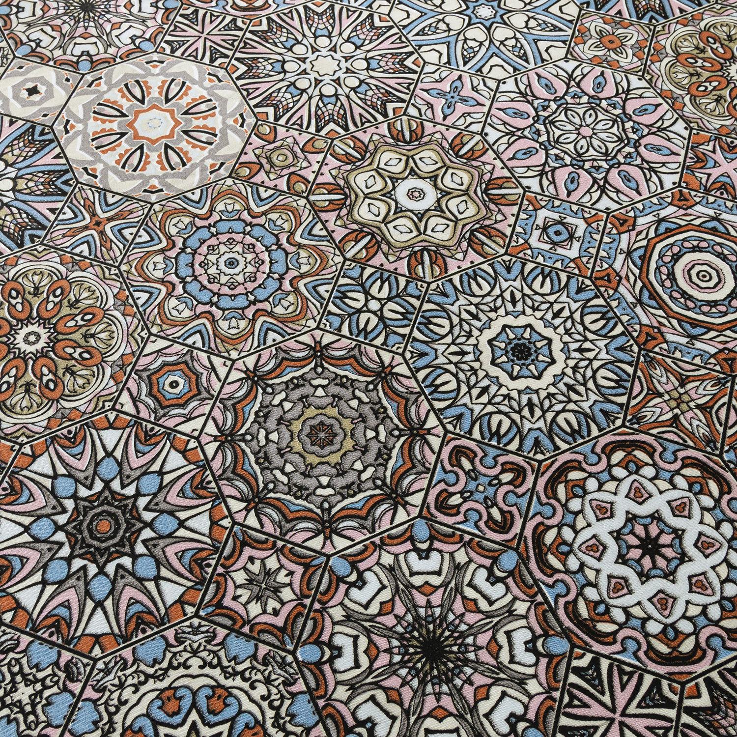 Tovaglia antimacchia 140x240 cm.