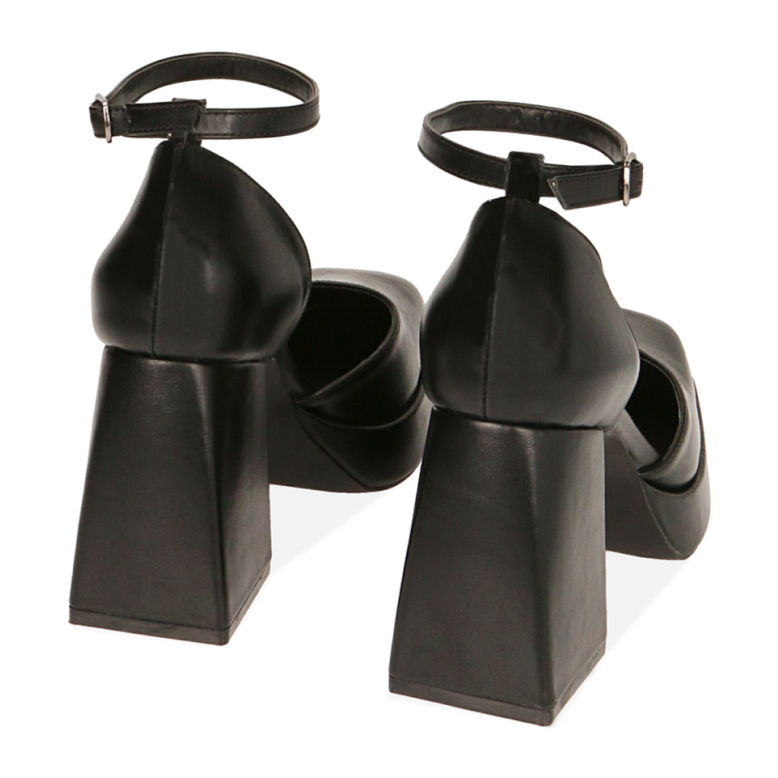 Salón negro con plataforma, tacón 9 cm.