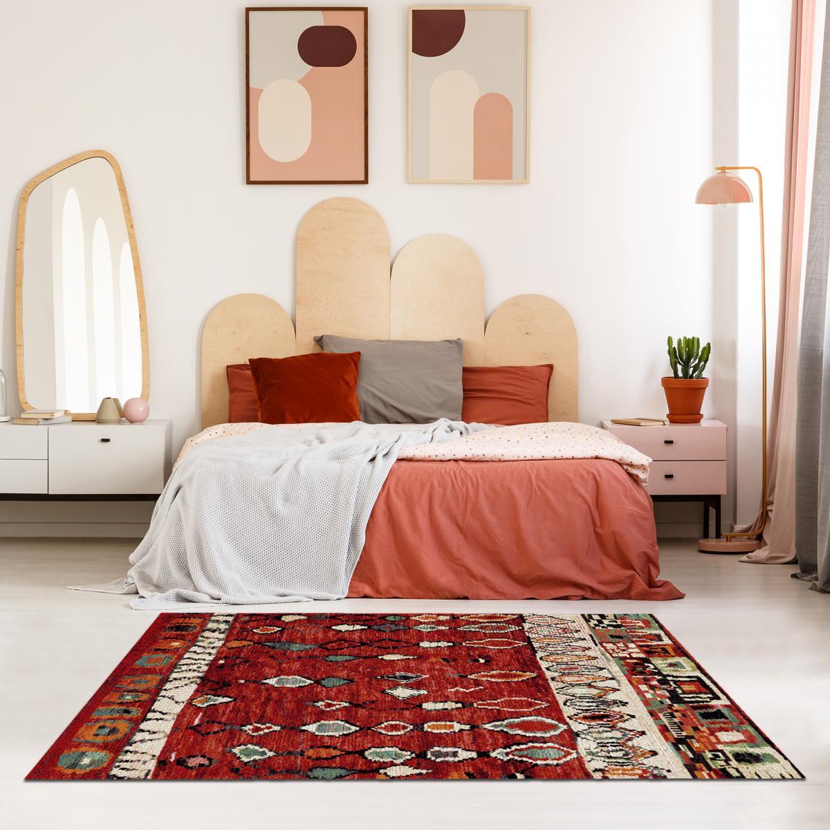 Tapis berbère tissé motifs tribaux SUVE