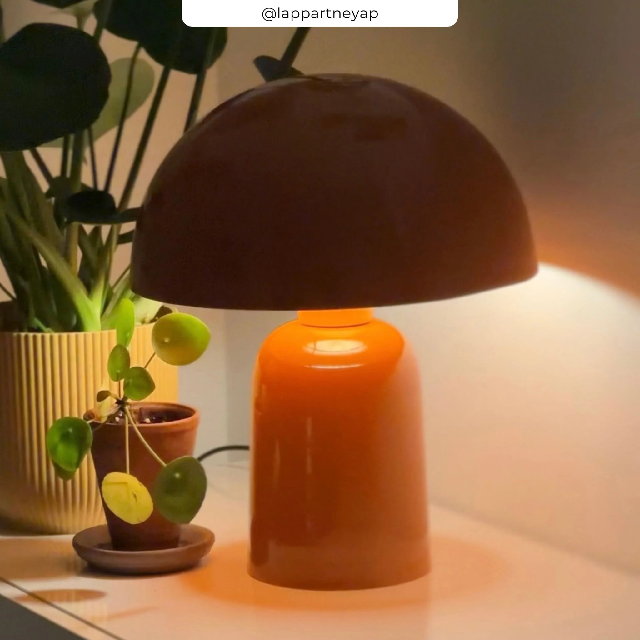 Lampe champignon en métal orange - Clara