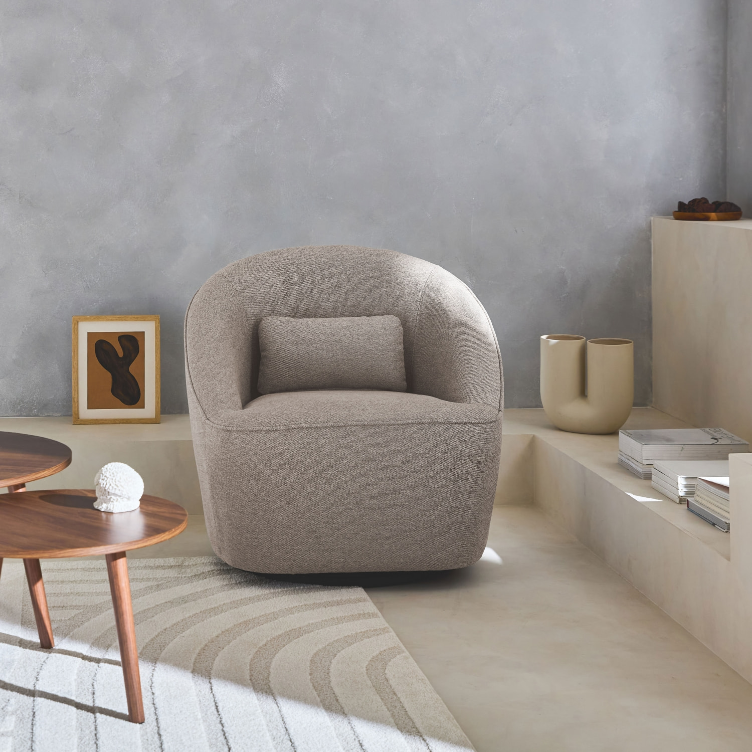 Fauteuil pivotant 360° en tissu grège. avec coussin LANA L 80 x P 73 x H77cm