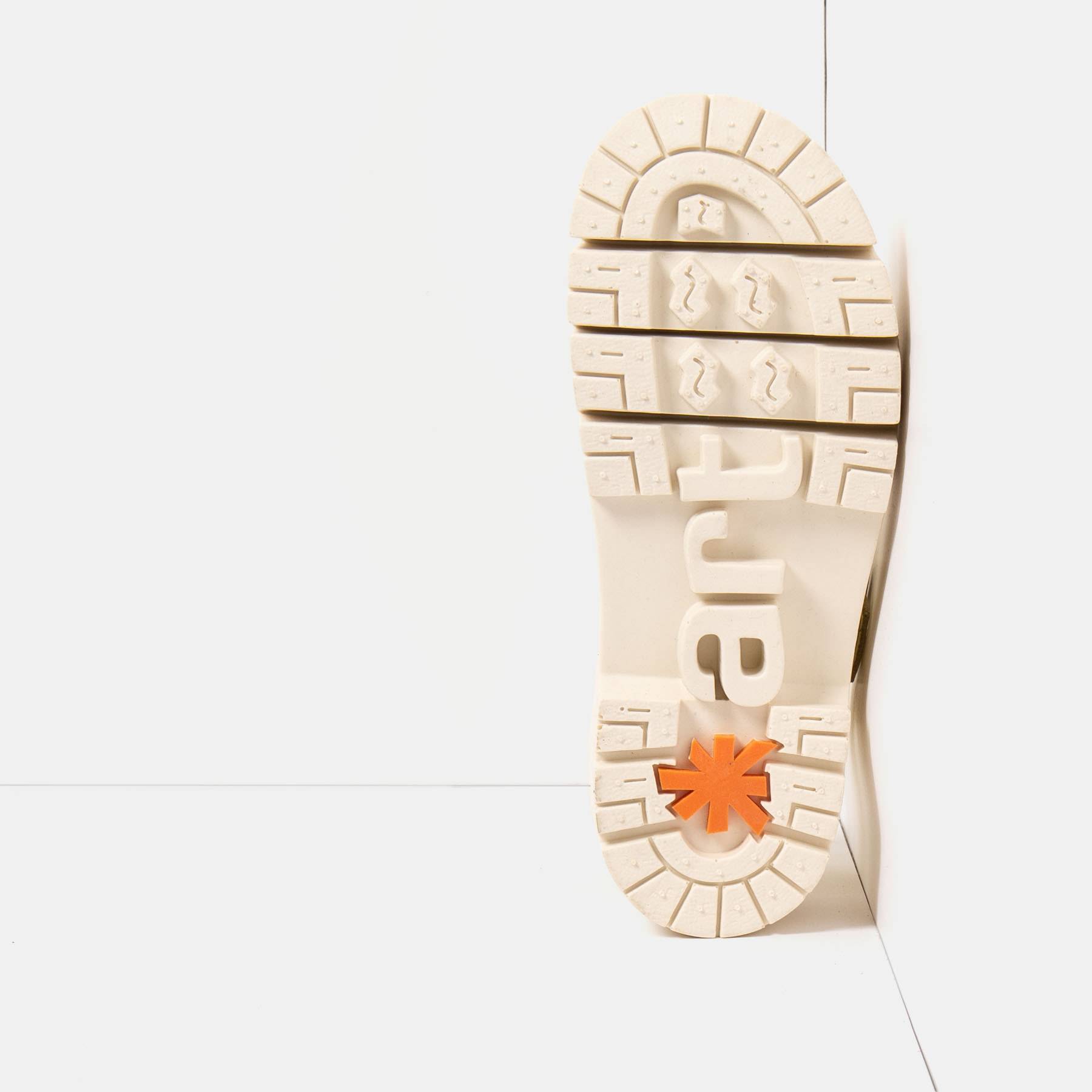 Sandalias 2041 NAPPA SHINNY PALE YELLOW / LEEDS color Pale yellow