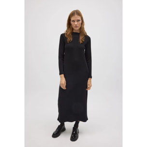 Abito lungo in maglia a coste nera